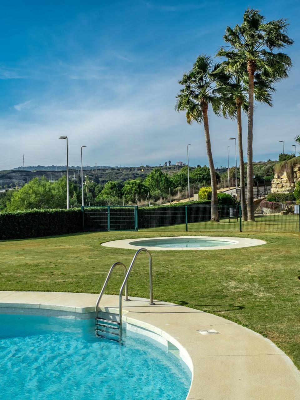 2225-Spacious 3 Bedrooms With Sea View Casares Esterno foto